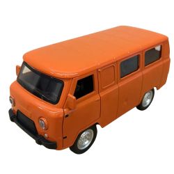 Метален бус Уаз, 1:18, С отварящи се врати, Оранжев и pull-back механизъм