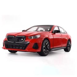 Метална кола BMW i5 M60 1:24, червена
