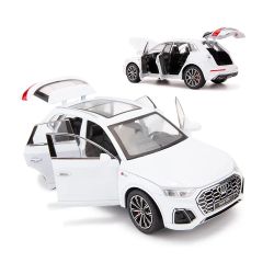 Метален автомобил Audi Q5, 1:24, Звук и светлини, Бял, Без индивидуална опаковка