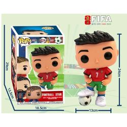 Фигура Кристиано Роналдо с футболна топка, 24 см