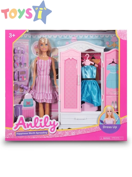 Кукла с гардероб и рокли