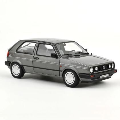 Метална кола Volkswagen Golf II CL 1989 1:18 – Norev