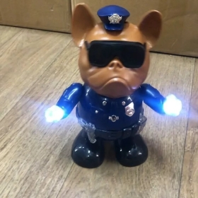 Танцуваща фигура, полицай със светлини и звуци