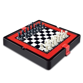 Магнитен шах в кутия