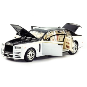 Метална кола Rolls-Royce Phantom, с отварящи се врати, Бяла