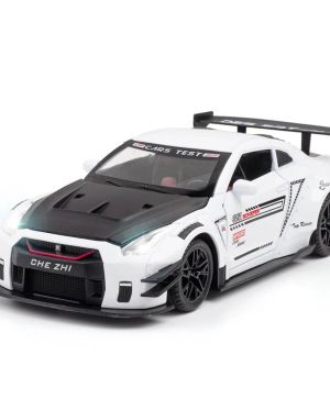 Метална кола Nissan GT-R Nismo, С пушек, 1:24, Бяла, Без опаковка