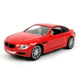 Кола BMW  с дистанционно управление и зарядно, червена