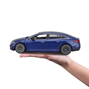 Метална кола MERCEDES-BENZ EQS, С отварящи се врати, 1:24