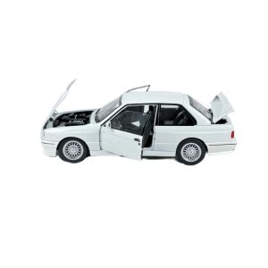 Метална кола BMW M3, 1:24, Бяла, Без опаковка