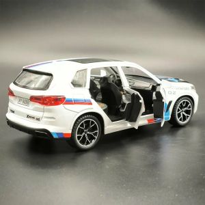 Метален автомобил BMW X5 M – мащаб 1:24, Бял, Без опаковка