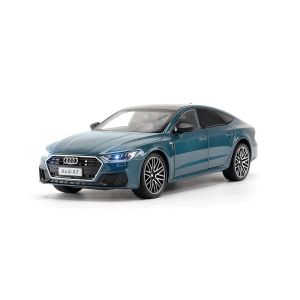 Метална кола Audi A7 1:24 – зелен металик с отварящи се елементи, Без опаковка