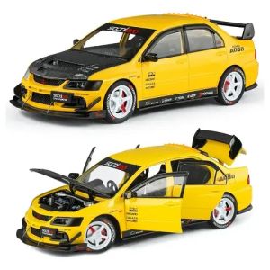 Метална кола Mitsubishi Lancer Evolution 1:24 – жълт тунинг, Без опаковка