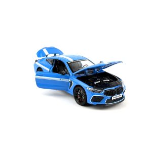 Метална кола BMW M8 Competition 1:24 – син със спортни линии, Без опаковка