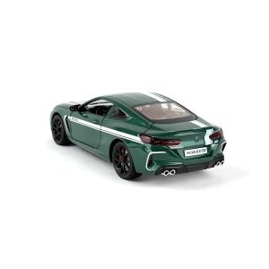 Метална кола BMW M8 Competition 1:24 – зелен със спортни линии, Без опаковка