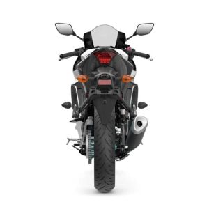 Метален мотор Yamaha R3 1:12 бял със спортен дизайн
