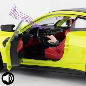 Метална кола BMW M4 Coupe, Неоново зелен, 1:24, Без опаковка