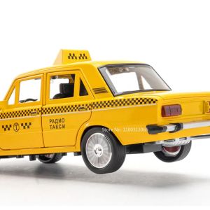 Метална кола Лада Такси 1:18 – жълта, без опаковка