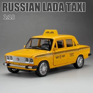 Метална кола Лада Такси 1:18 – жълта, без опаковка