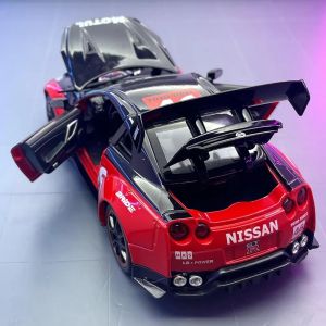 Метален автомобил Nissan GT-R Nismo Liberty Walk, Die-Cast модел, 1:22, Червен, Без опаковка