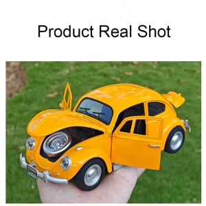 Метален Volkswagen Beetle 1:24, Жълт, със звук, светлини и pull-back, Без опаковка