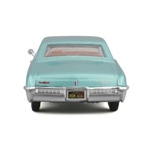 Метална кола Buick Riviera 1965 1:25, Светлосин, Maisto Special Edition
