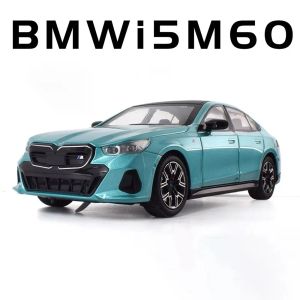 Метална кола BMW i5 M60 1:24, тюркоазена