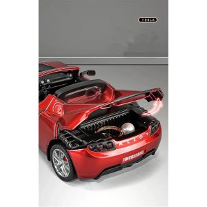 Метална кола Tesla Roadster 1:24 с зарядна станция, червена