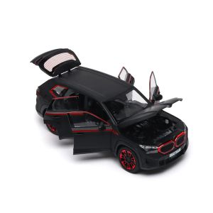Метална кола BMW XM 1:24, Черна, Пушек, Светлини, Звук, Без индивидуална опаковка