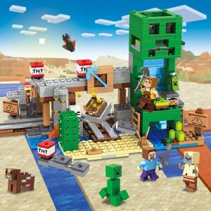 Детски конструктор Minecraft – Приключенска база, 643 части