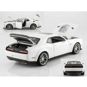 Метална кола Dodge Challenger SRT Hellcat Widebody 1:18, Бяла, Без индивидуална опаковка