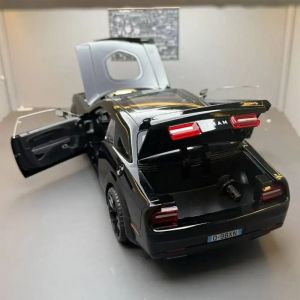 Метална кола Dodge Challenger SRT Hellcat Widebody 1:18, Черна, Без индивидуална опаковка