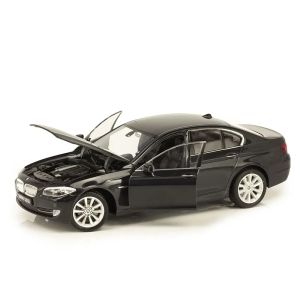 Метална кола BMW 535i F10, 1:24, Welly, черна