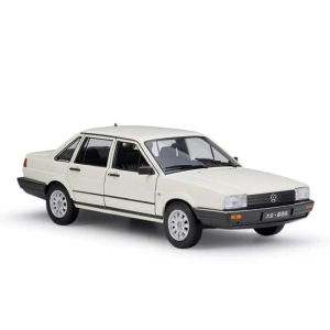 Метална кола Volkswagen Santana, 1:24, бяла, Welly