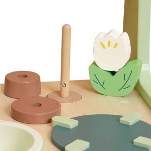 Дървена проходилка Classic World 2 в 1 – Малка кухня за деца с аксесоари