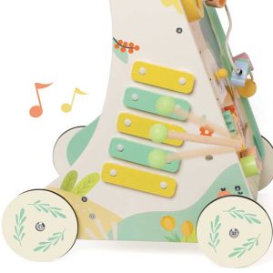 Дървена проходилка Classic World "Горски свят" с активности 12+ месеца