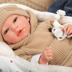 Кукла-бебе Олона в бежово костюмче със спална чанта и биберон - 40 см