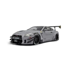 Метална кола Nissan GT-R R35 Liberty Walk 1:18 с фигура Kato San – Solido