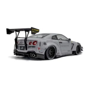 Метална кола Nissan GT-R R35 Liberty Walk 1:18 с фигура Kato San – Solido