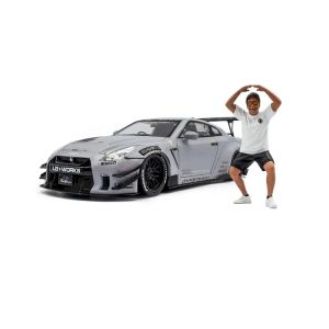Метална кола Nissan GT-R R35 Liberty Walk 1:18 с фигура Kato San – Solido