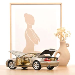 Метална кола Mercedes-Benz SL 500 1:18 – Norev