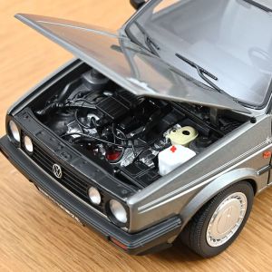 Метална кола Volkswagen Golf II CL 1989 1:18 – Norev