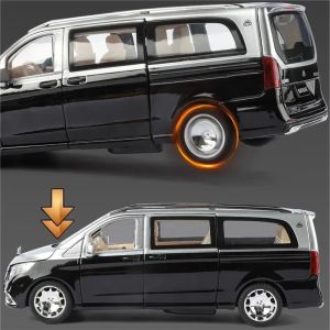 Метален миниван Mercedes Maybach 1:24 с дистанционно – Черен със сив таван, Без опаковка