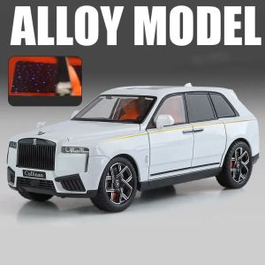 Метална кола Rolls-Royce Cullinan 1:24 – бяла, без опаковка