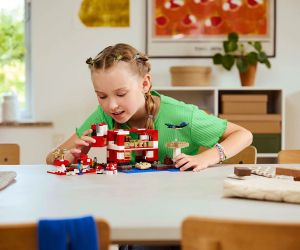 LEGO Minecraft 21270 – Къщата на Муухоморка, 500 части