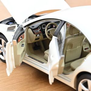 Метална кола Mercedes-Benz CLS 1:18 – бяла, Norev