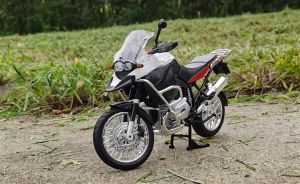 Метален мотор BMW R1200 GS 1:9 – бял, Rastar