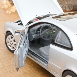 Метална кола Mercedes-Benz CLK-Class Coupe 2000, 1:18, сребриста – Norev