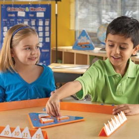 Детска математическа игра за събиране и изваждане tri-FACTa